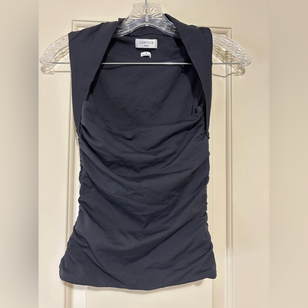 Aritzia contour flourish top